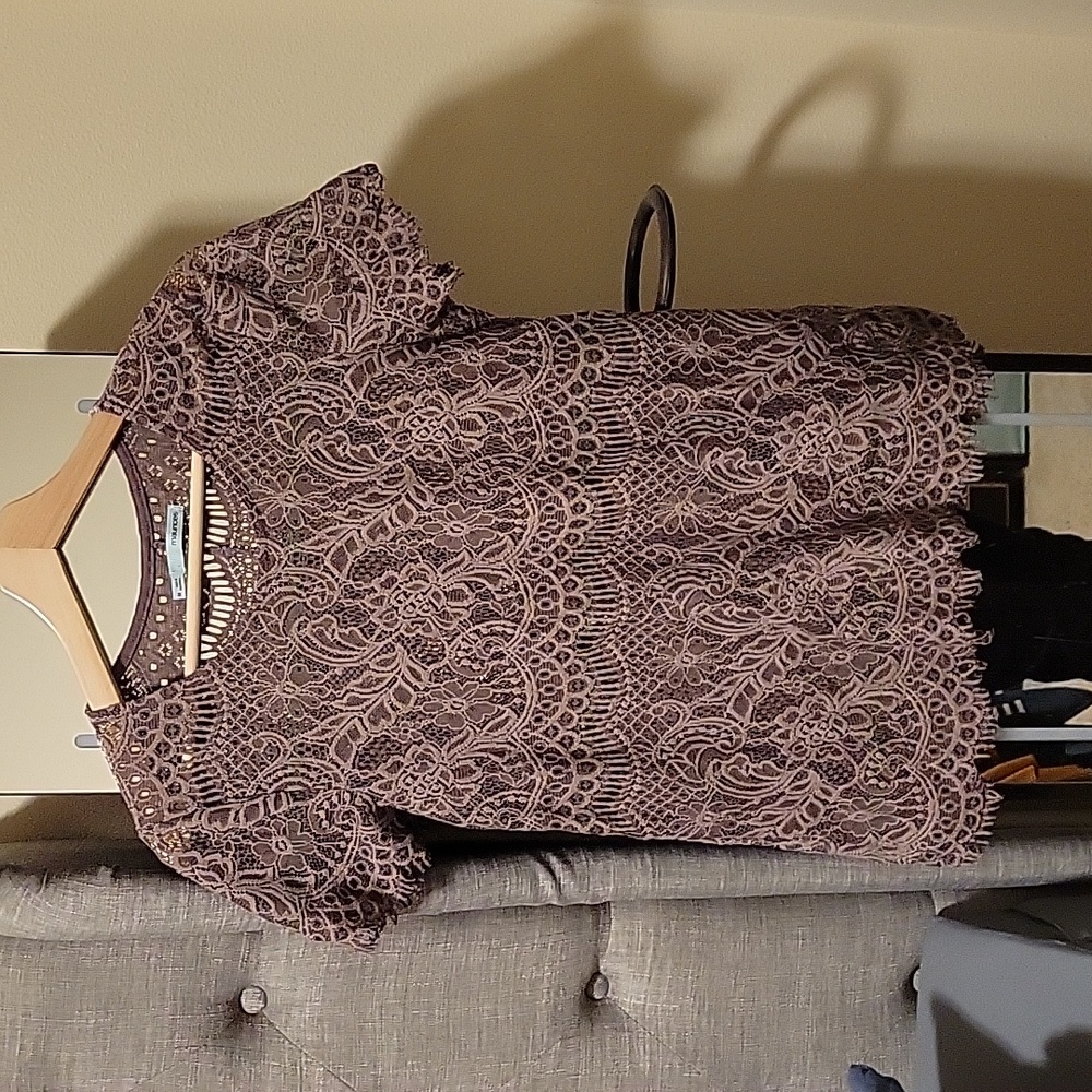 Maurice medium taupe lace top